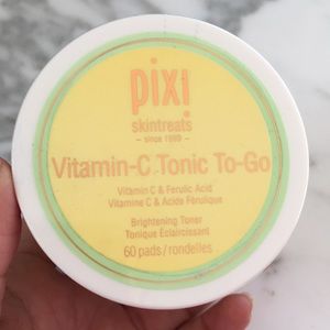 NEW IN PCKG!! PIXI skin treats by Petra Vitamin-C tonic to go pads (60 pads)